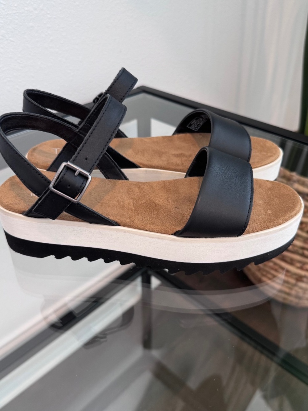 TOMS Women’s Brynn Vetiver Leather Platform Black Sandals Size 6